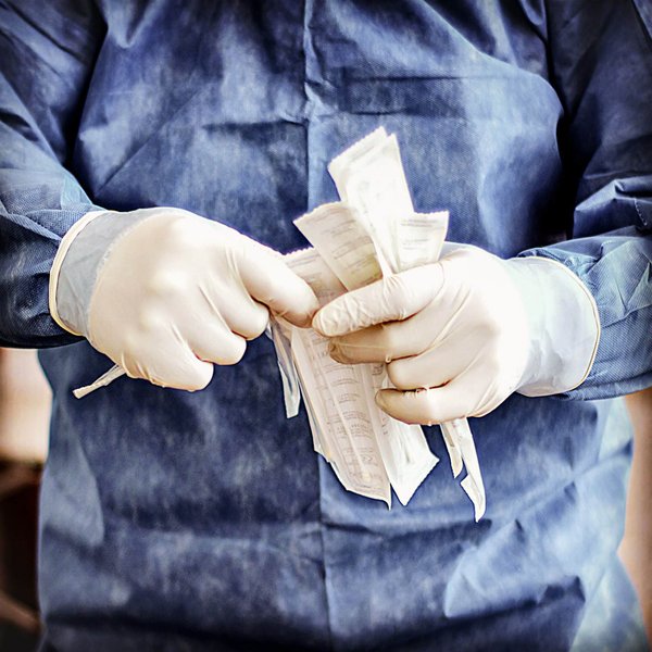 Quels sont les avantages financiers et sociaux d'investir dans un défibrillateur pour votre entreprise