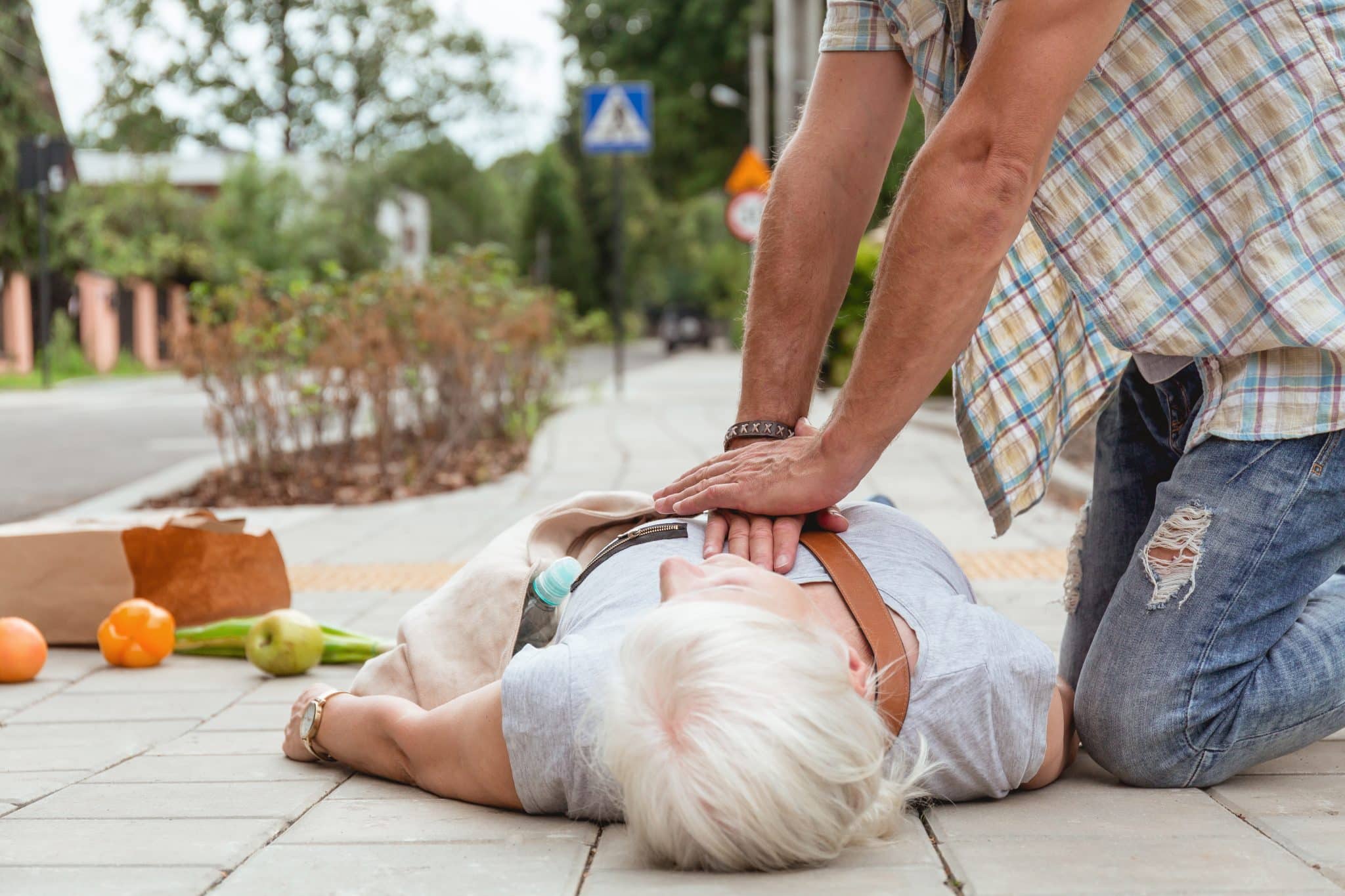 Comment pratiquer l’auto-massage pour soulager les tensions et favoriser le bien-être physique